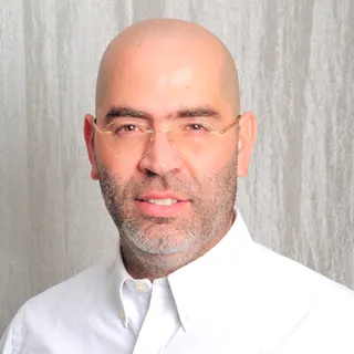 article-author