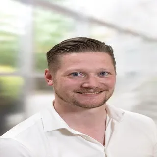 article-author
